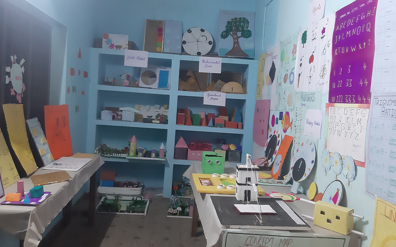 Maths Lab  -  Facilities of Vyasa Vidya Bhavan, a CBSE school in Vyasagiri, Machel, Thiruvananthapuram.